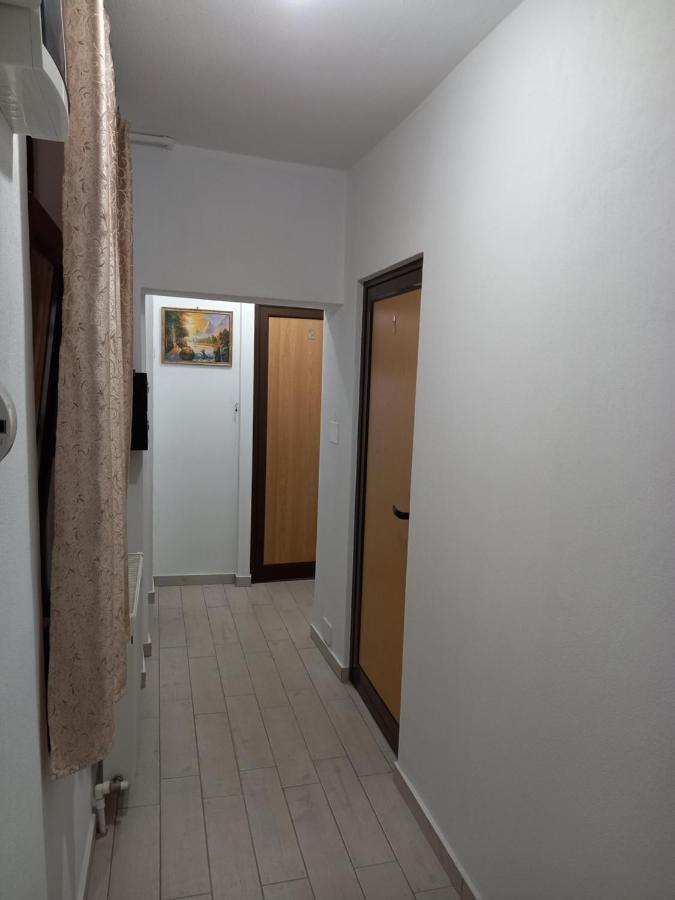 Cazare Centrum Curtea de Argeş Buitenkant foto
